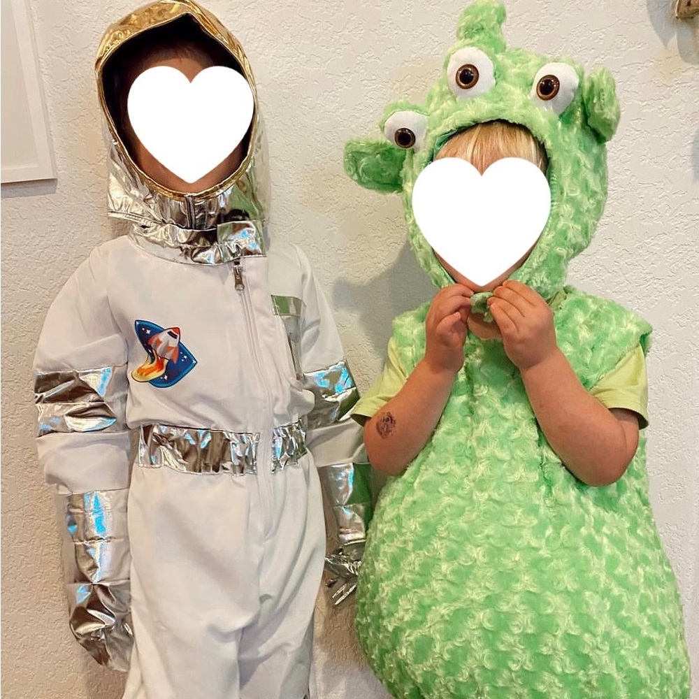 Sibling Halloween Costumes - Astronaut and Alien